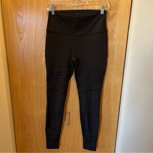 Lululemon Black High-Waisted Leggings with Mesh Detail